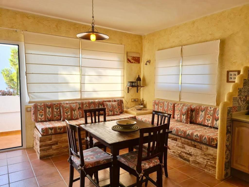 Apartamentos Rex Con 2 Camere Da Letto Es Pujols Eksteriør billede
